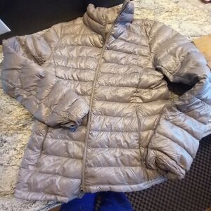 New WOMENS  Down Puffer MED